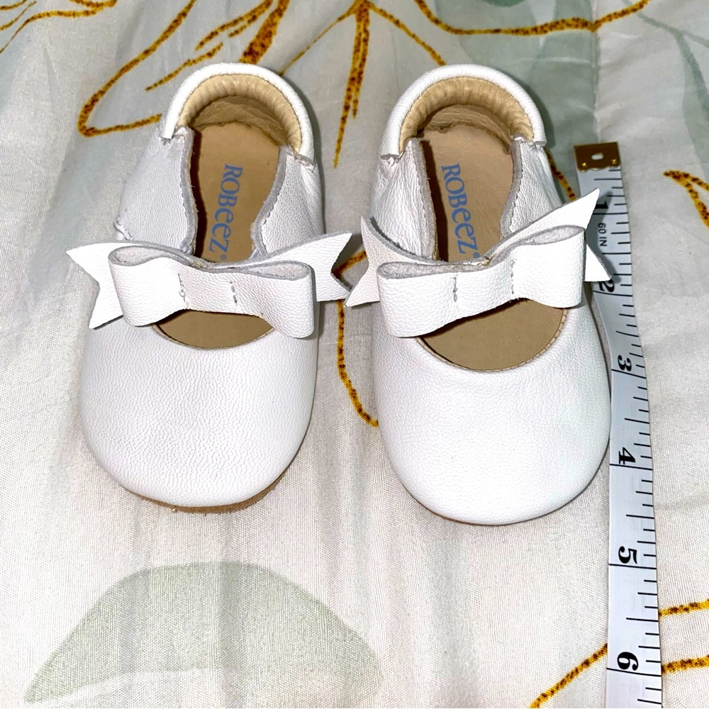 Robeez crib shoe 6-9 months